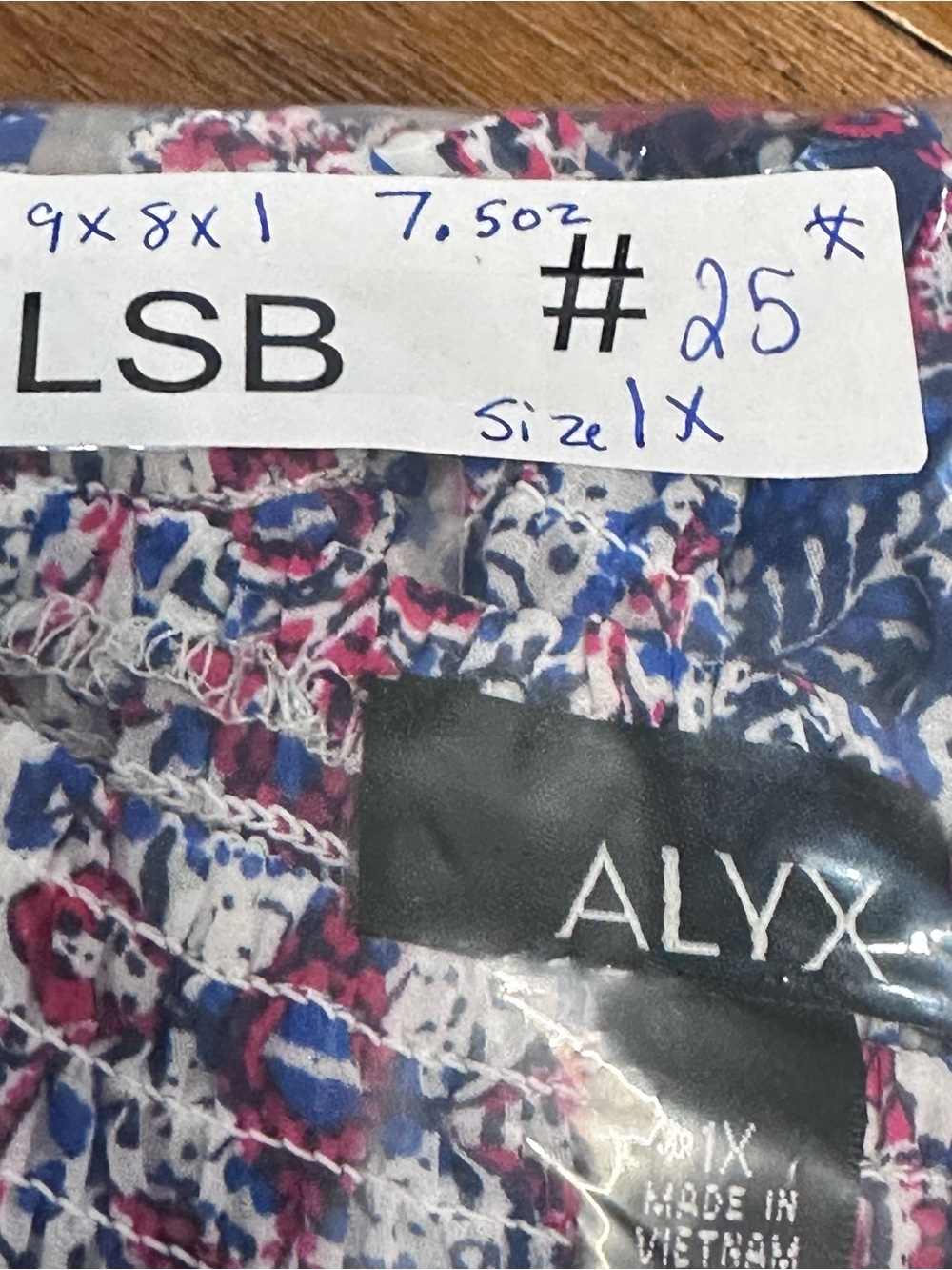 Alyx Women’s 1X Boho Peasant Blouse Blue Red Paisley Smocked Off Shoulder NWT - Picture 15 of 15